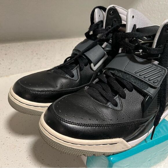 Air Jordan Flight 97 Sneakers - Picture 2 of 7